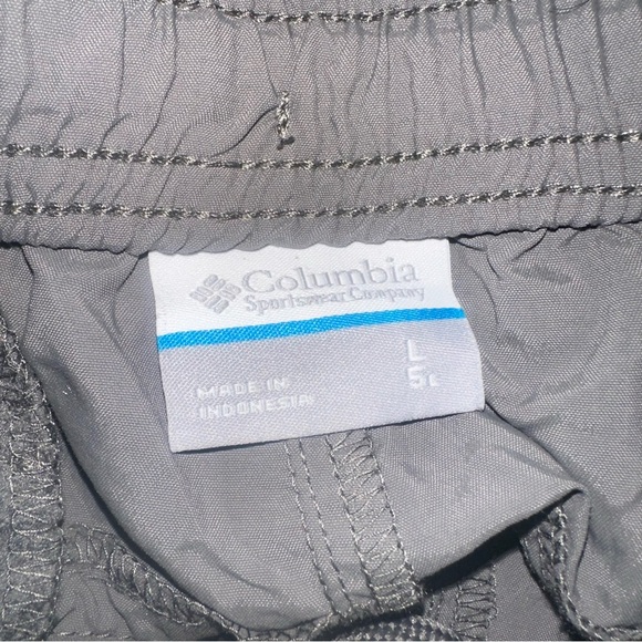 Columbia Gray Shorts with Elastic Waist - Picture 6 of 6